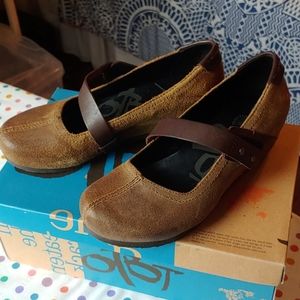 OTBT Salem wedge shoes 7.5